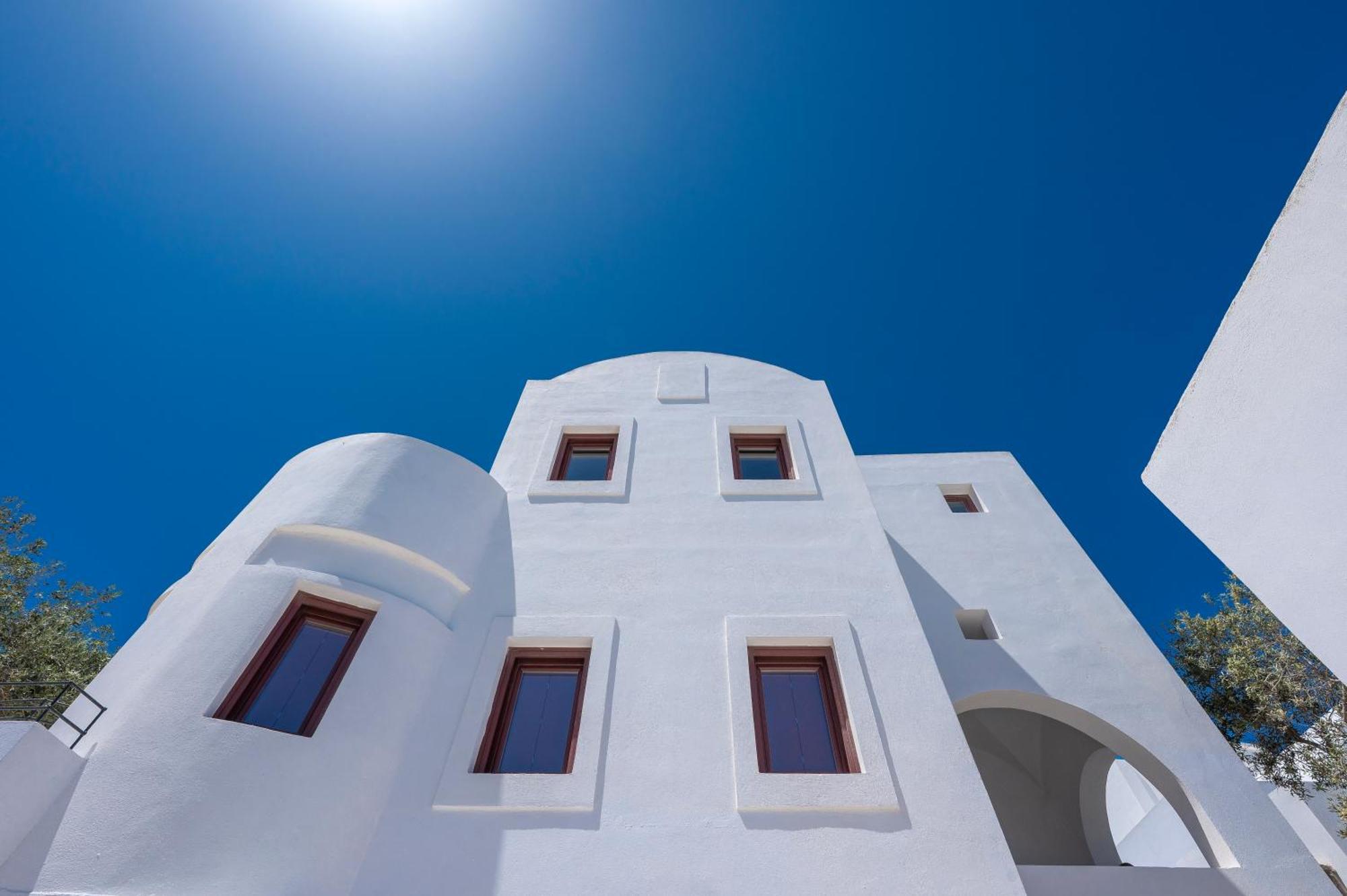 Meroviglia Boutique * Imerovigli (Santorini)