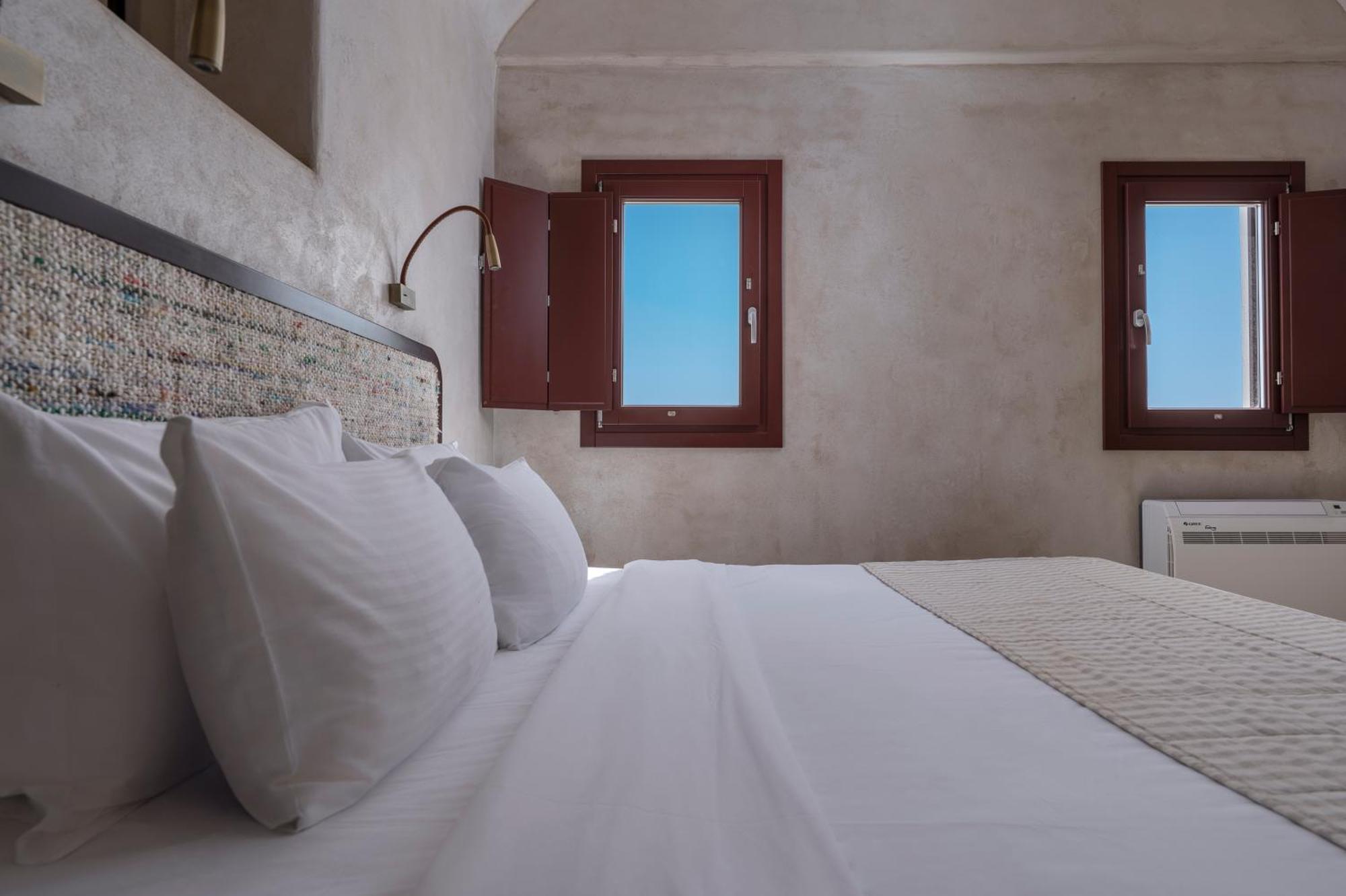 Meroviglia Boutique * Imerovigli (Santorini)